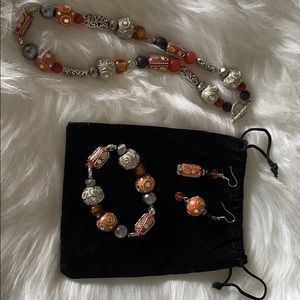 Jewelry set with Necklace, Earrings & Bracelet